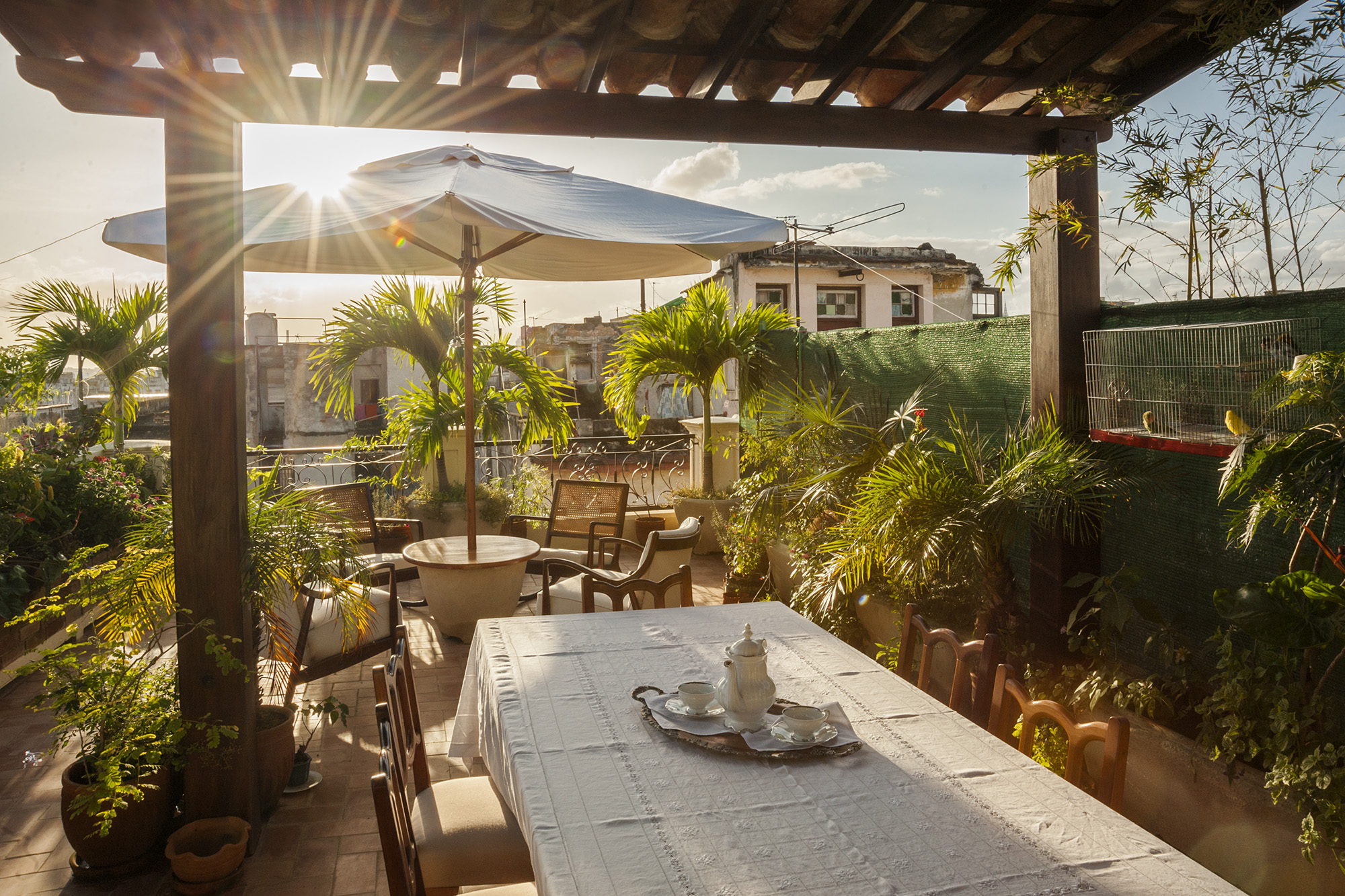 Colonial house in Habana Vieja - a Cuban property sale is signed before the state notary in the municipality where the house stands