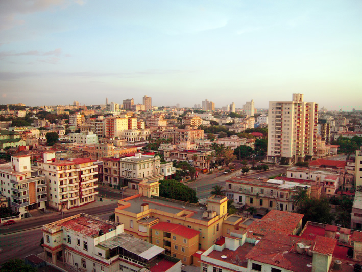 Vedado penthouse interior in Havana illustrating Cuban private home ownership rules